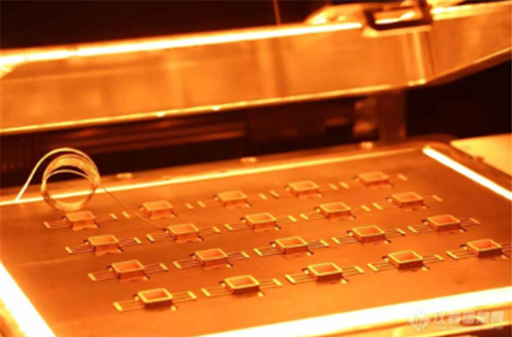 Smart meter PCB heating lamp